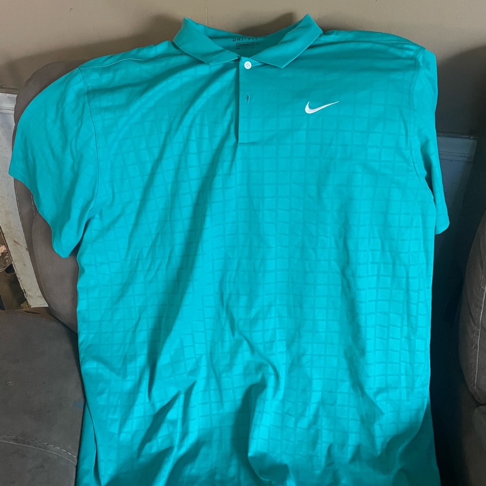 Nike Golf Dri-FIT Embossed Grid Polo Shirt in Teal Green